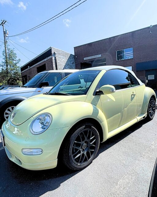 She may not be fast. She may not be flashy. But she brings the sunshine and turns heads every time. 

What color would you choose if you owned this VW? 👇

#vwbeetle #vancouverwaautos #classiccars #euroclassics #carcommunity