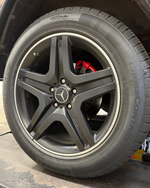 Wheel Wednesday: Matte black AMG 🙌
Most people don’t realize that wheel size and tire choice can completely change how a car drives. Comfort, grip, and even braking. 

We want to know...would you keep this setup or change it? 👇

Kings Cross Automotive is your trusted European auto repair shop, serving Vancouver, WA, Portland, OR, and the surrounding areas.

#mercedesamg #vancouverwa #portlandoregon #wheelwednesday #europerformance