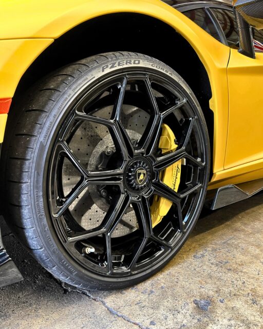 Wheel Wednesday, Lamborghini style. 🏁
Gloss black wheels. P Zero Corsas. Carbon ceramics. And those yellow Lamborghini calipers peeking through. Factory setup or not, Lamborghini understood the assignment. 🌟
Would you keep these exactly as-is or change the wheels? 👇
#WheelWednesday #Lamborghini #PirelliPZero #EuropeanCars #KingsCrossAutomotive #VancouverWA #PortlandOR
