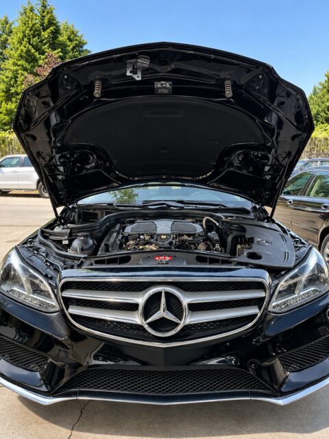 CASE OF THE MONDAYS: Mercedes Edition
POV: It’s Monday morning, and your Mercedes has decided it also doesn’t want to work today.
Hood up. Coffee on. Let’s see what we’re dealing with. But before we tell you… What’s your first guess? 👇
Wrong answers are highly encouraged. Answer coming in Stories this week.
#CaseOfTheMondays #MercedesBenz #MercedesProblems #EuropeanCars #MechanicLife #VancouverWA #PNWCars #KingsCrossAutomotive